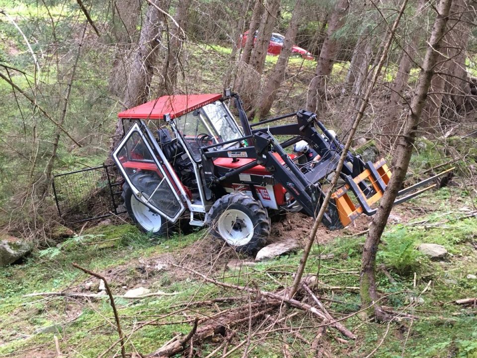 Traktor Bergung Holzberg